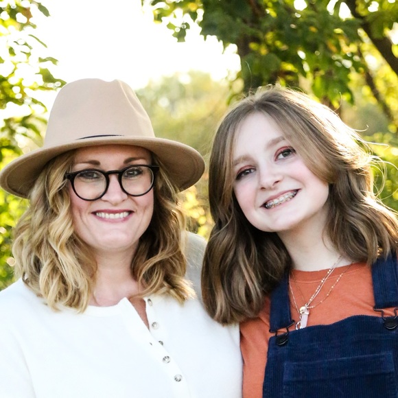 Meet your Posher, Heather - Picture 1 of 1